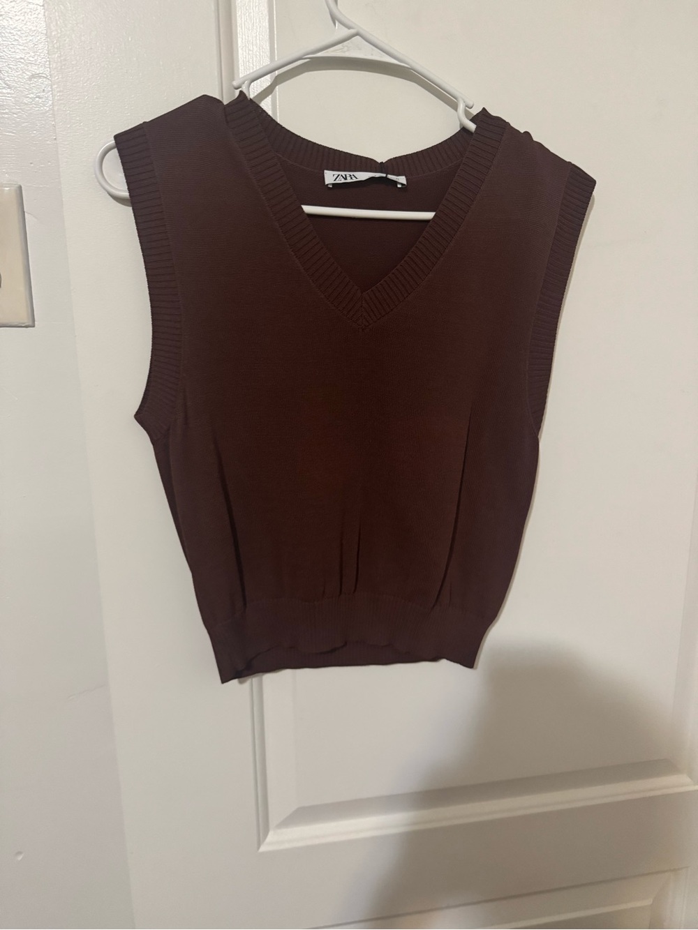 Zara Chocolate Brown V-Neck Knit Tank - Picture 2 of 2